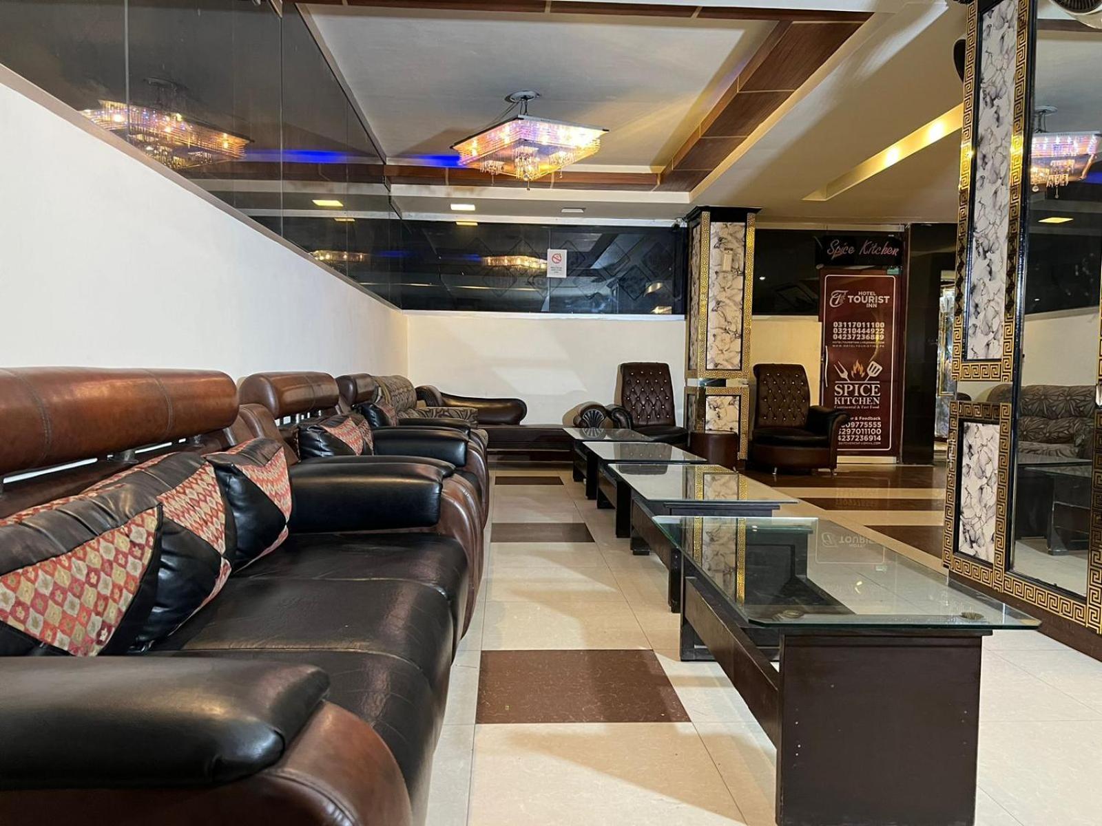 Hotel Tourist Inn Лахор Экстерьер фото